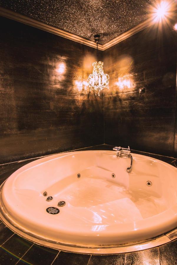 Ruby Rooms Kifisia - Adults Only Athena Bagian luar foto