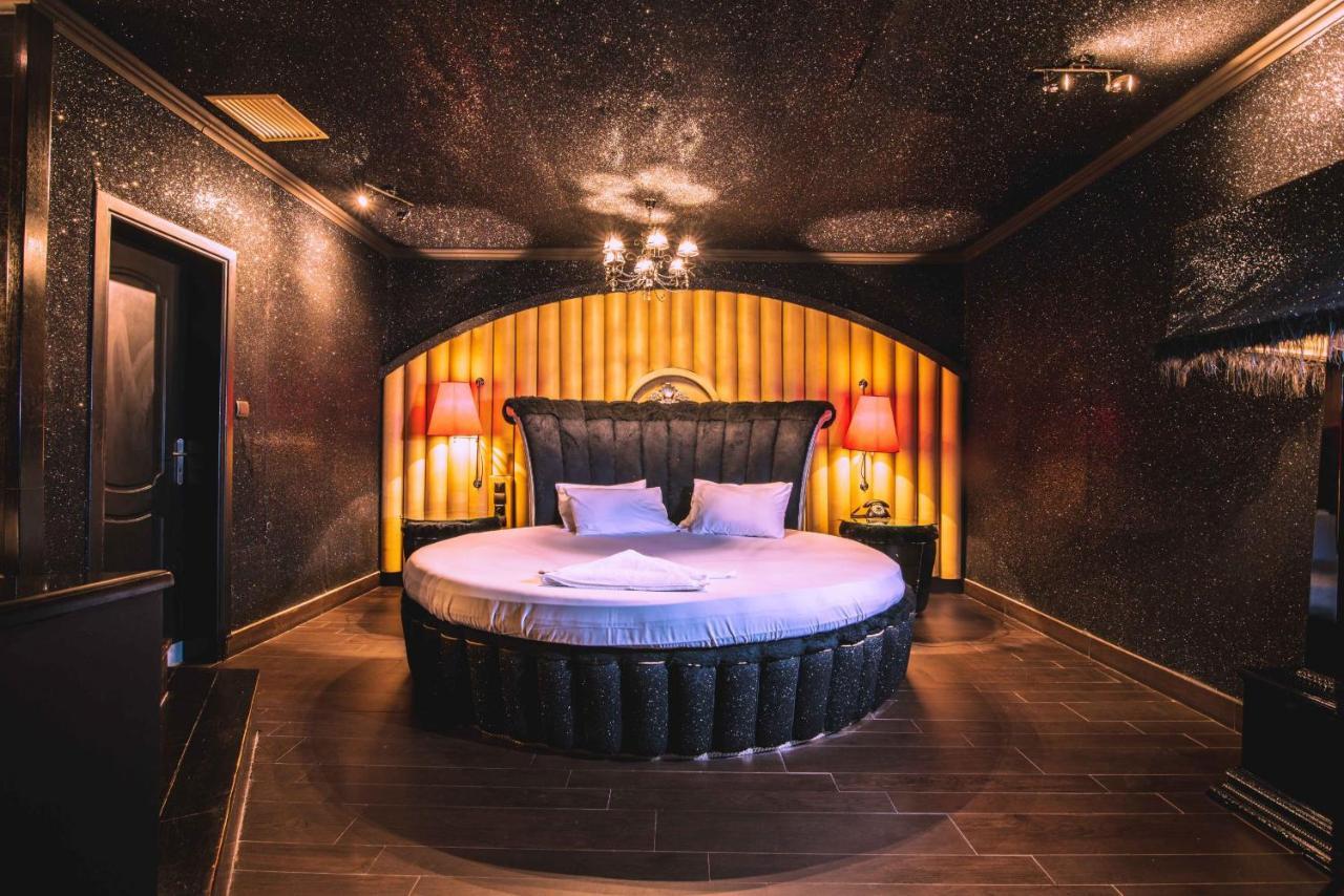 Ruby Rooms Kifisia - Adults Only Athena Bagian luar foto