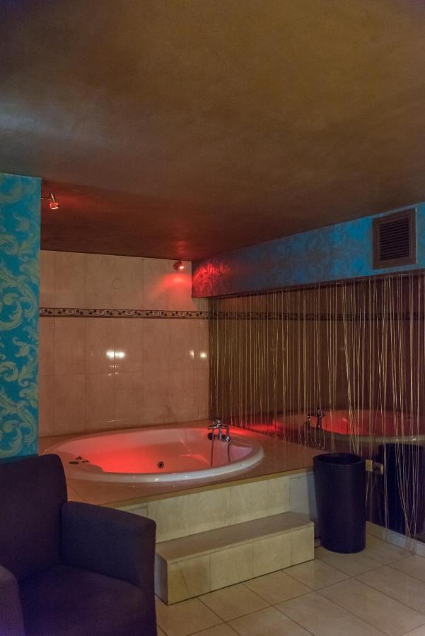 Ruby Rooms Kifisia - Adults Only Athena Bagian luar foto